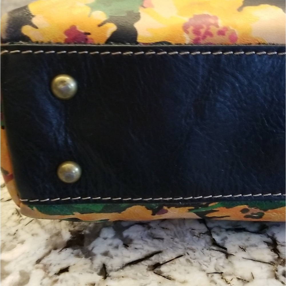 🌻Patricia Nash “Poppy” Shoulder Handbag (Used) - Picture 9 of 12